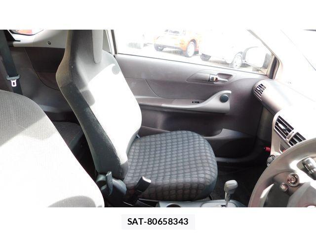 Toyota IQ 2009-01 1361966-19