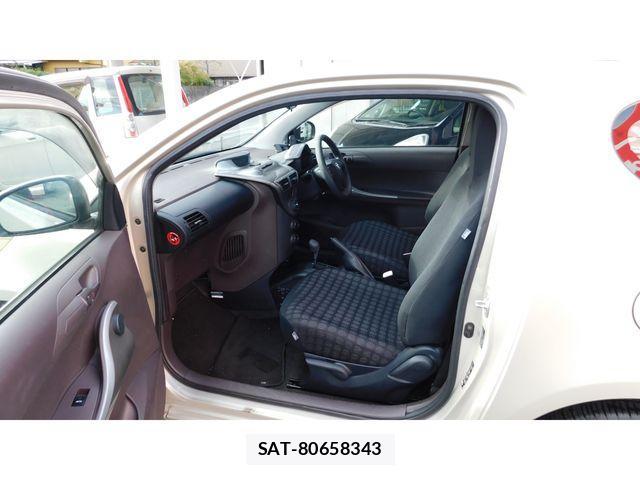 Toyota IQ 2009-01 1361966-22
