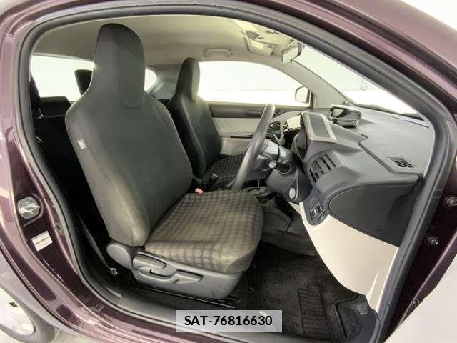 Toyota IQ 2012-09 1391210-12