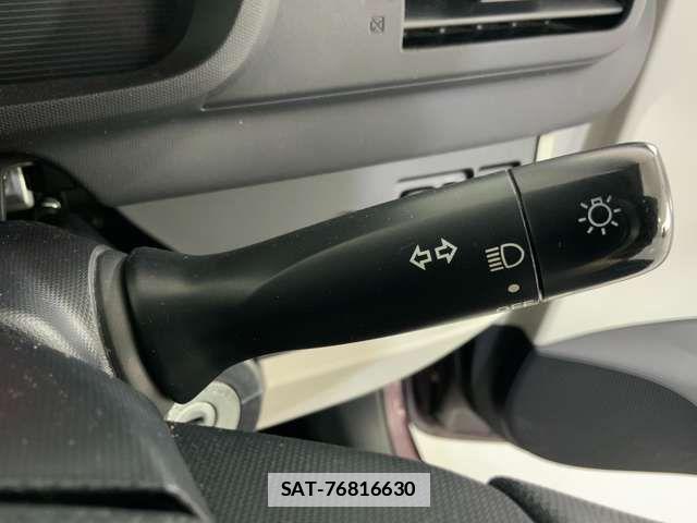 Toyota IQ 2012-09 1391210-19
