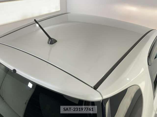 Toyota IQ 2013-01 1472941-8