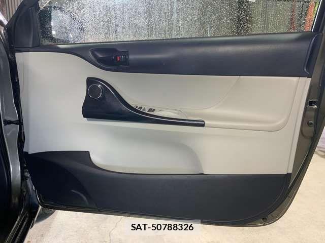 Toyota IQ 2013-10 1625284-12
