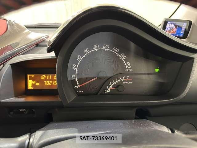 Toyota IQ 2012-01 1870859-12