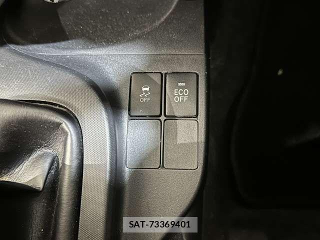 Toyota IQ 2012-01 1870859-18