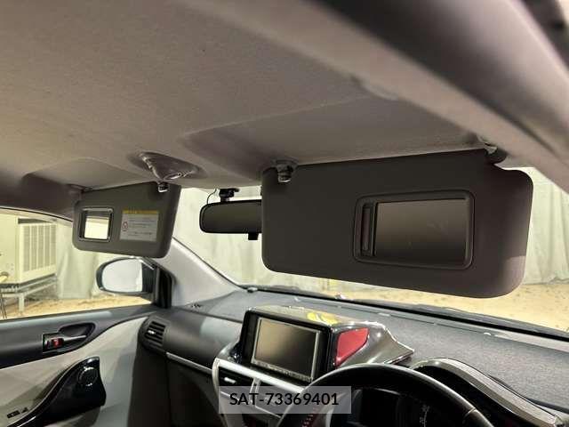 Toyota IQ 2012-01 1870859-19