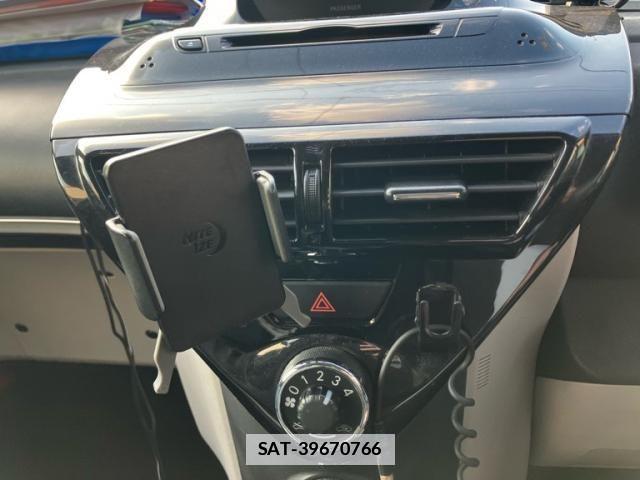 Toyota IQ 2014-09 2667253-9