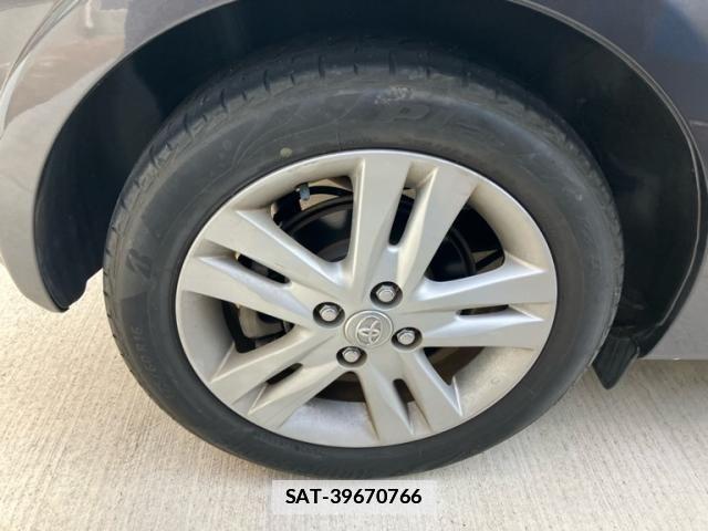 Toyota IQ 2014-09 2667253-5
