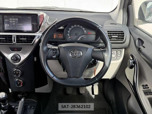Toyota IQ 2011-01 2667250-9