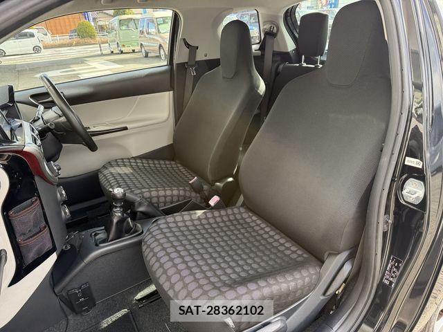 Toyota IQ 2011-01 2667250-14