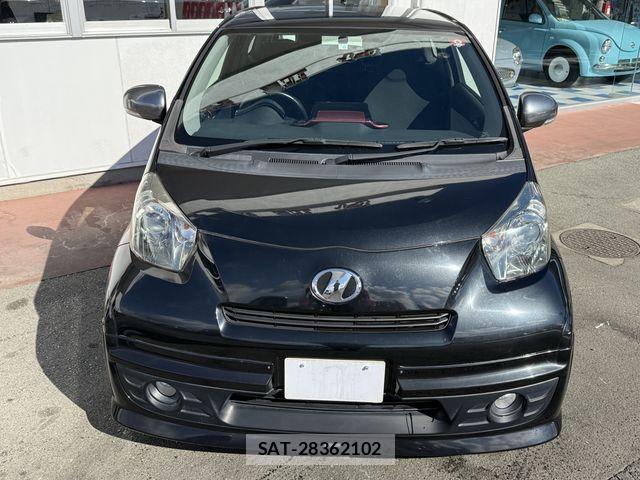 Toyota IQ 2011-01 2667250-1
