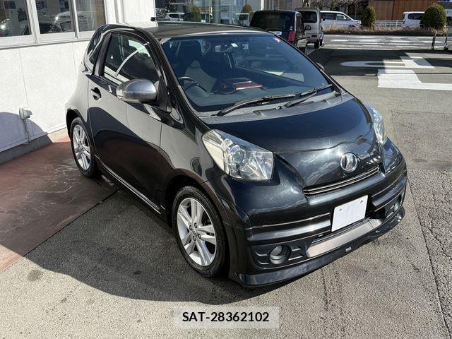 Toyota IQ 2011-01 2667250-2