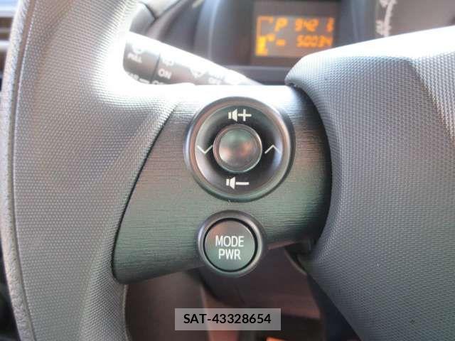 Toyota IQ 2009-08 2962078-10