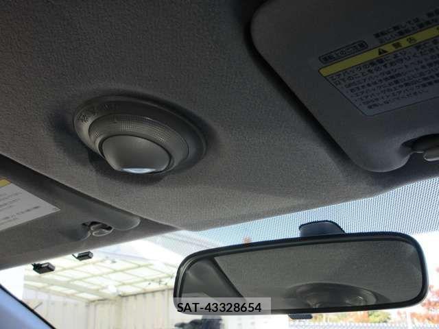 Toyota IQ 2009-08 2962078-14