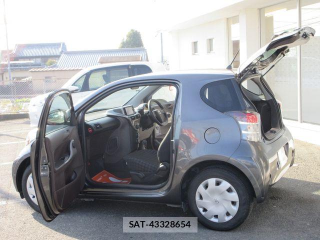 Toyota IQ 2009-08 2962078-20