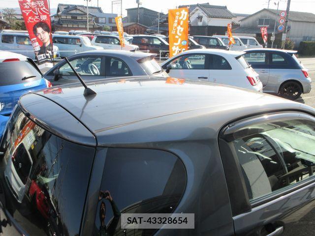 Toyota IQ 2009-08 2962078-26