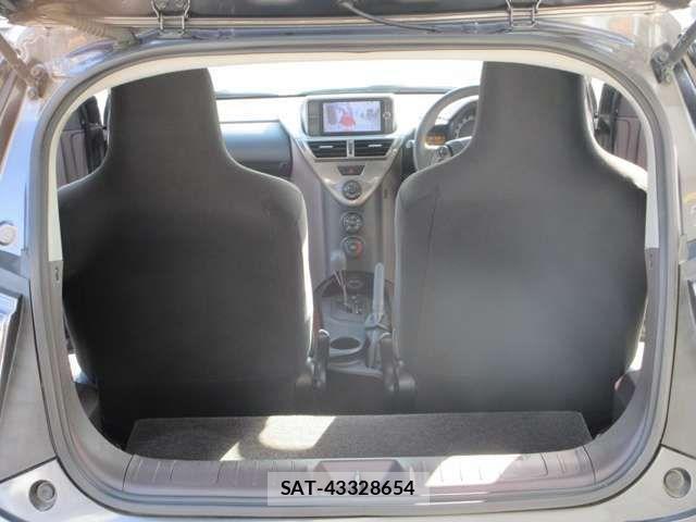 Toyota IQ 2009-08 2962078-6