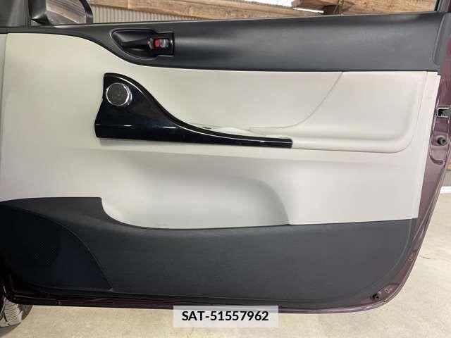 Toyota IQ 2014-01 3770112-13