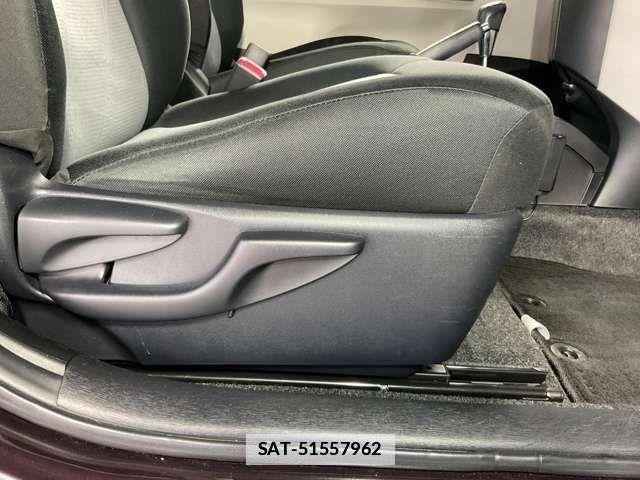 Toyota IQ 2014-01 3770112-15
