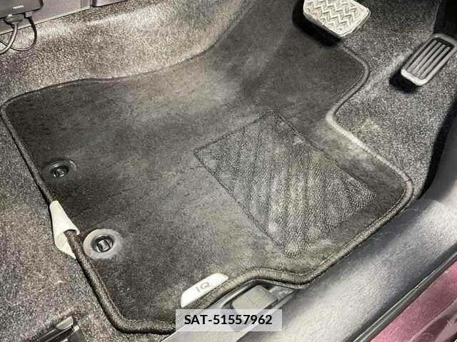 Toyota IQ 2014-01 3770112-17