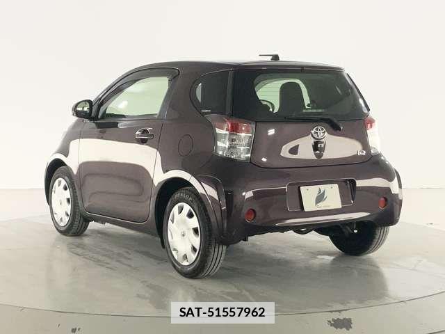 Toyota IQ 2014-01 3770112-3