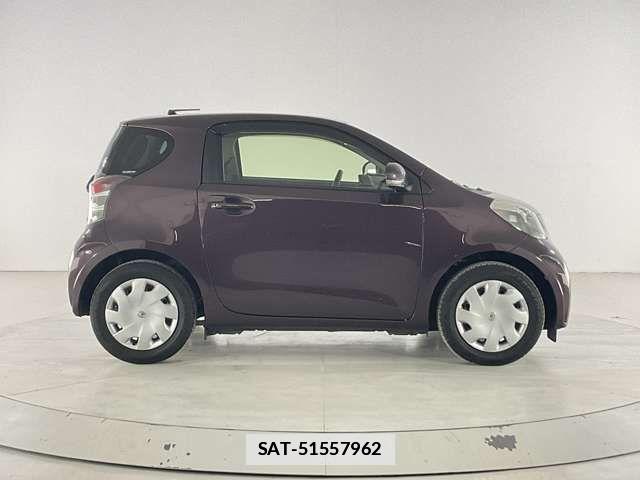 Toyota IQ 2014-01 3770112-6
