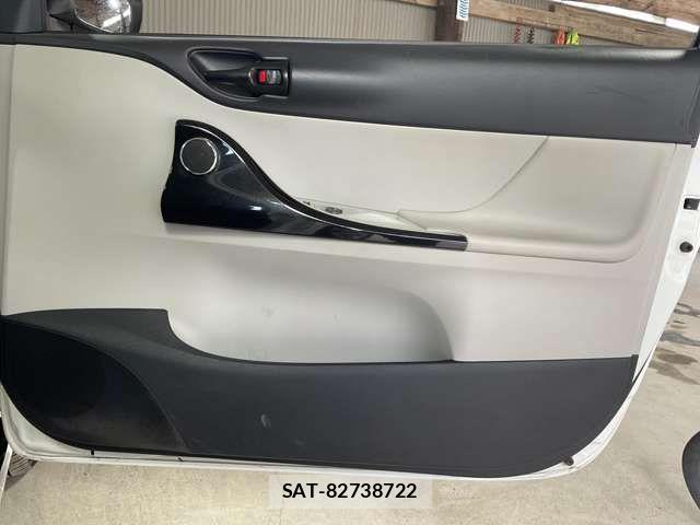 Toyota IQ 2013-01 5869711-13