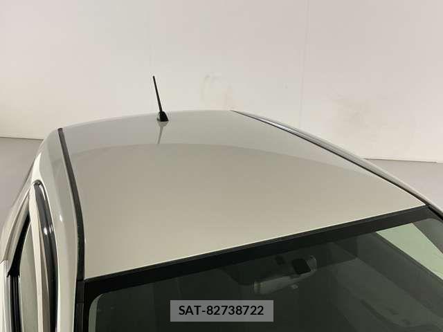 Toyota IQ 2013-01 5869711-8