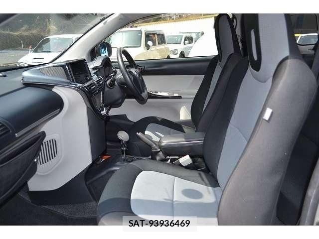Toyota IQ 2013-01 6001351-17