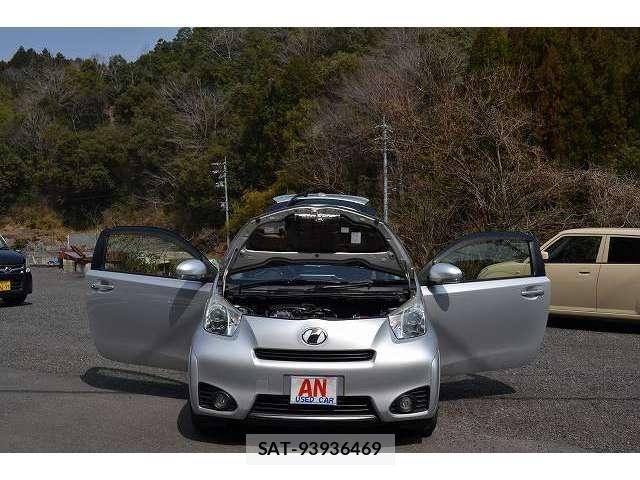 Toyota IQ 2013-01 6001351-22