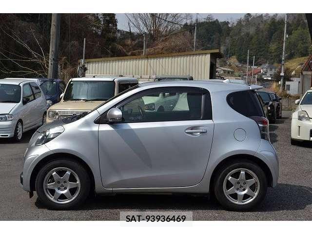 Toyota IQ 2013-01 6001351-4