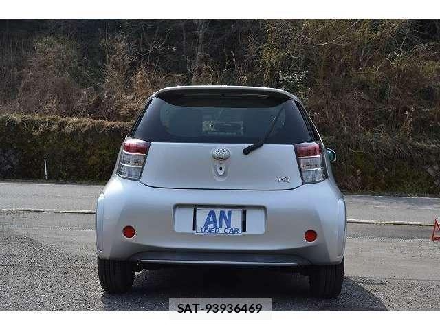 Toyota IQ 2013-01 6001351-6