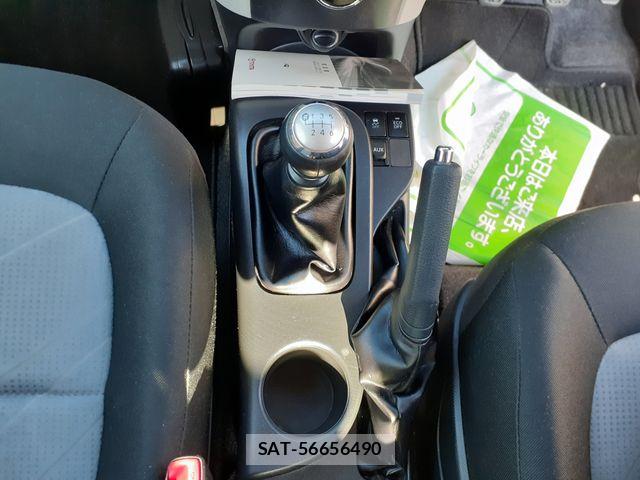 Toyota IQ 2012-11 6271894-20