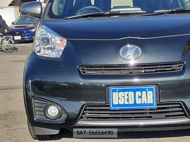 Toyota IQ 2012-11 6271894-4