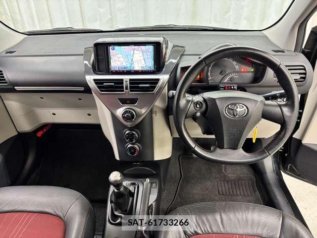 Toyota IQ 2011-01 6612384-11