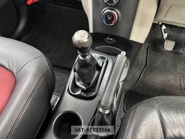 Toyota IQ 2011-01 6612384-16