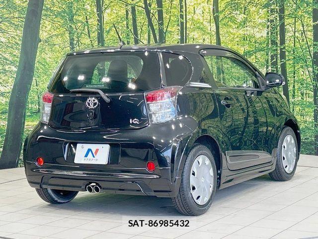 Toyota IQ 2014-02 6716368-15