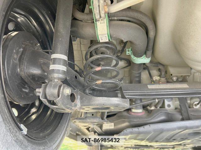 Toyota IQ 2014-02 6716368-18