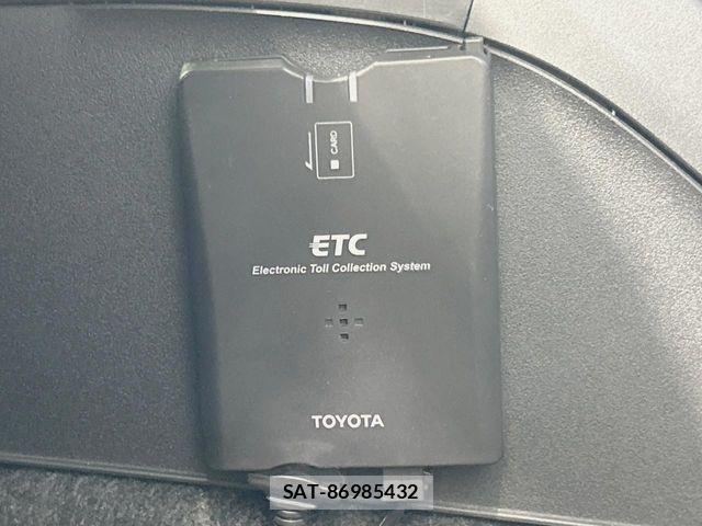 Toyota IQ 2014-02 6716368-4