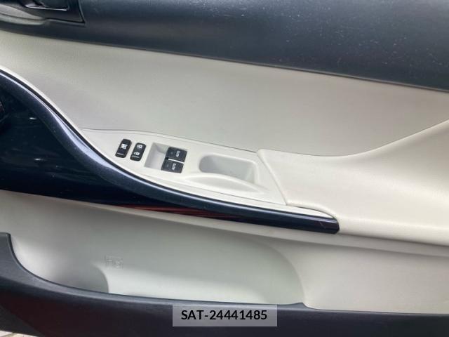 Toyota IQ 2011-12 7219956-16