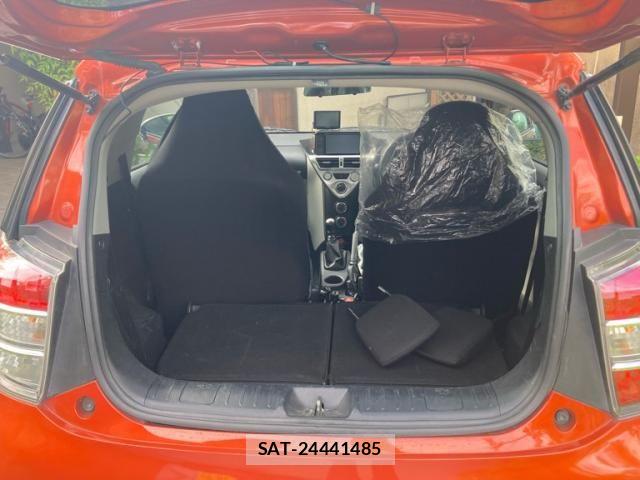 Toyota IQ 2011-12 7219956-23