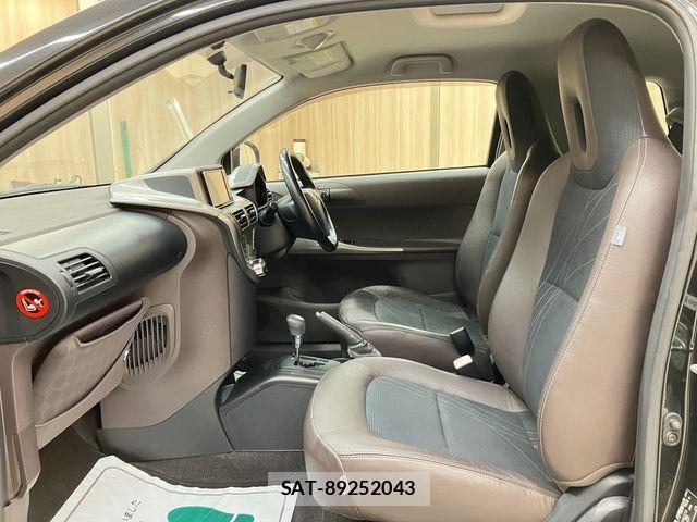 Toyota IQ 2009-06 7327609-18