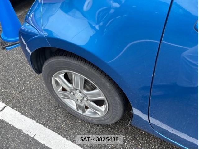 Toyota IQ 2009-09 7358177-5