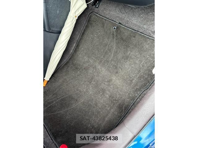 Toyota IQ 2009-09 7358177-7