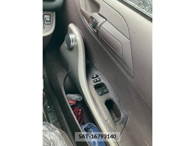 Toyota IQ 2010-01 7358176-12