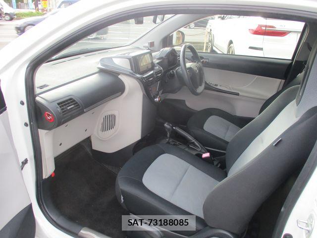Toyota IQ 2015-01 7358178-13
