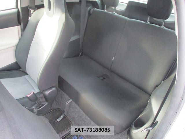 Toyota IQ 2015-01 7358178-15