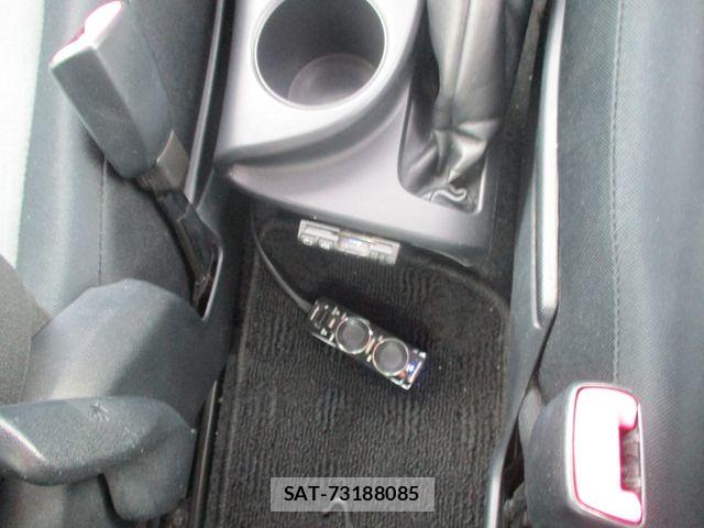 Toyota IQ 2015-01 7358178-16