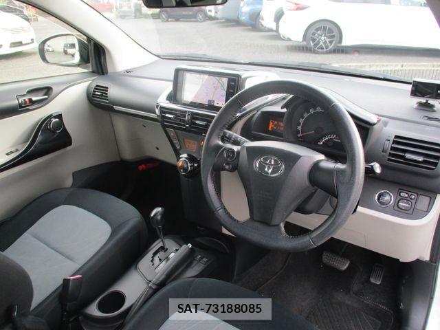 Toyota IQ 2015-01 7358178-1