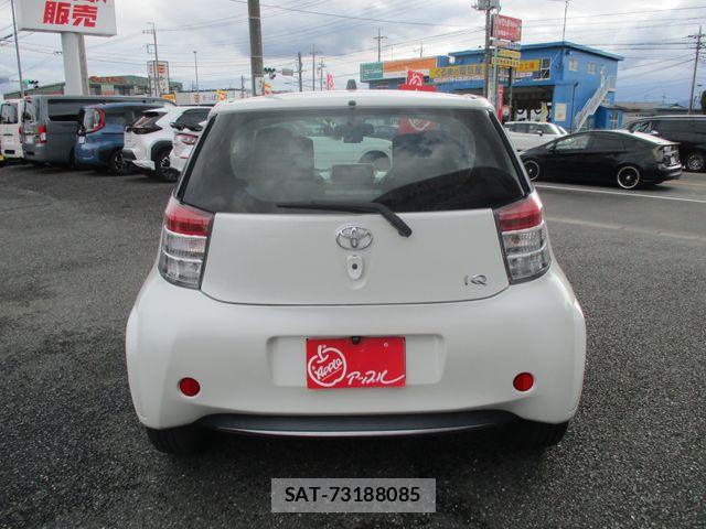 Toyota IQ 2015-01 7358178-5