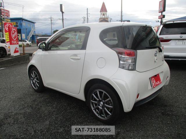 Toyota IQ 2015-01 7358178-6